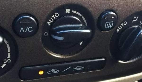 汽车开暖风开到H1才热正常吗