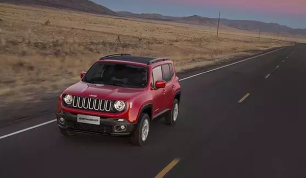 自由侠jeep2021款报价多少 jeep自由侠落地大概要多少钱（大概14.27万元起）