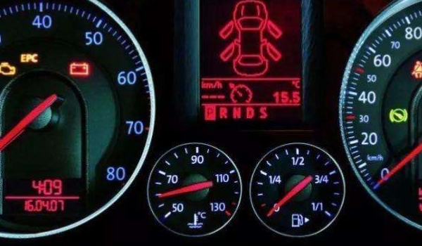 水温一个格多少°C(温度大约是在15度左右)