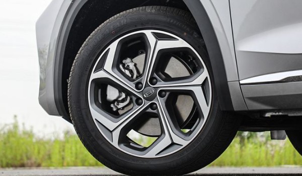 吉利星越l轮胎尺寸 轮胎是什么型号(245/45 r20)