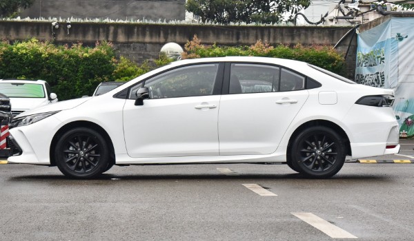 丰田卡罗拉油耗多少 百公里油耗6.7L(油耗一公里4毛钱)