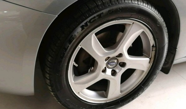 沃尔沃s60轮胎原装轮胎品牌 倍耐力轮胎(安全静音又环保)