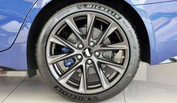 凯迪拉克ct4轮胎规格 ct4轮胎型号多少(235/40 r18)