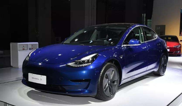 特斯拉model 3价格多少钱 特斯拉model 3落地价多少钱（大概28.67万元起）