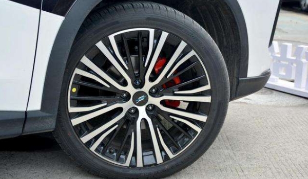 长安欧尚x5轮胎型号 长安欧尚x5轮胎是什么品牌（玲珑轮胎）