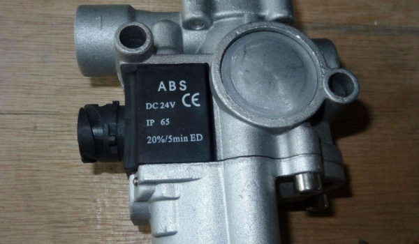abs灯亮是什么意思