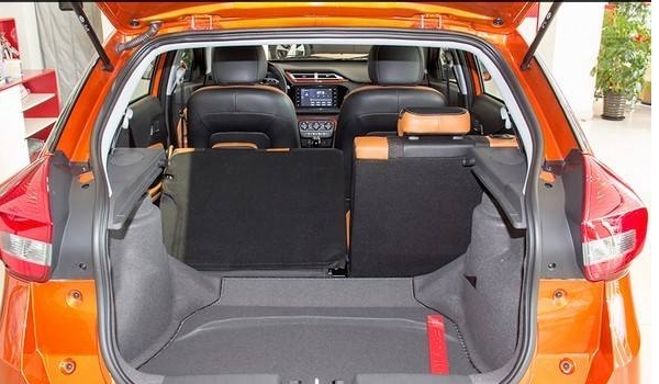 奇瑞瑞虎3x车身尺寸是多少 奇瑞瑞虎3x后备箱是多少（常规容积420L）