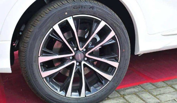 捷途x70plus轮胎型号 捷途x70plus轮胎多少寸的(255/45 r20)