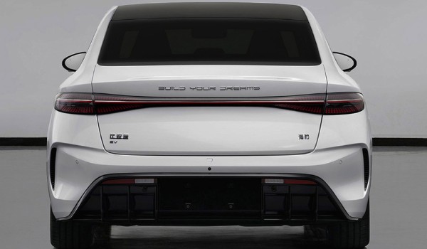 比亚迪海豹新能源汽车报价 2022海豹新车仅售22万一台