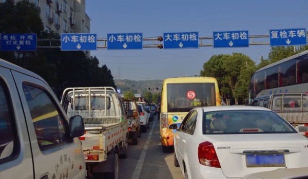 12年的车2022年要年审吗3279