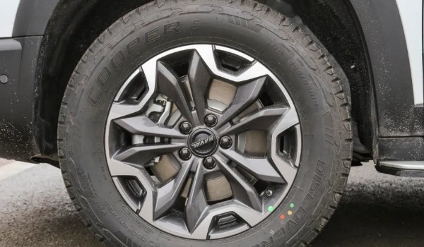 哈弗大狗轮胎尺寸 轮胎型号规格为235/65 r18