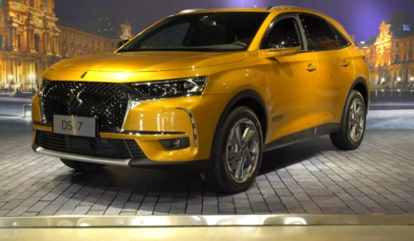 ds7车身尺寸是多少 ds7后备箱尺寸多少（常规容积为550L）