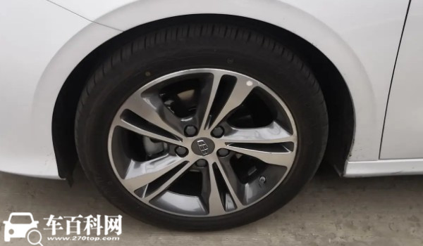 吉利缤瑞的轮胎型号 轮胎型号为205/50 r17