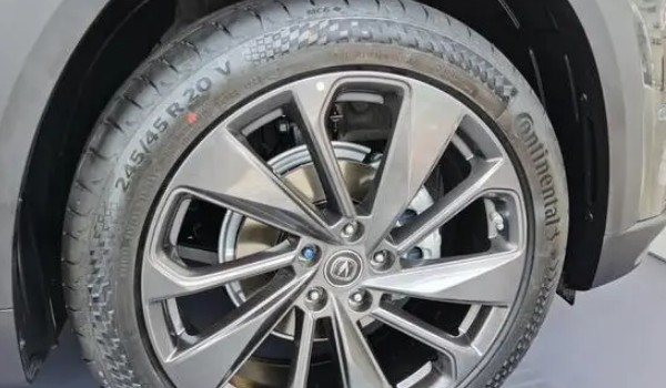 长安uni-v轮胎型号多少 轮胎型号为235/45 r18