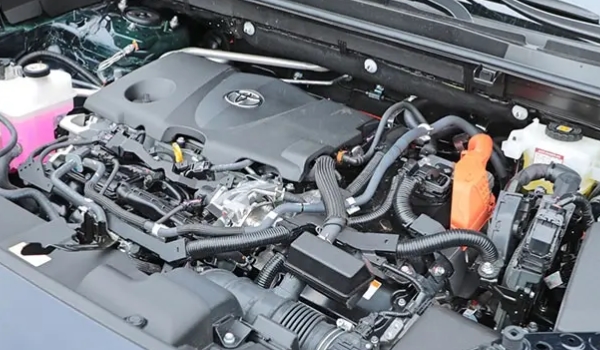 丰田威兰达有几款发动机 采用了两款发动机（其中有有电混合）