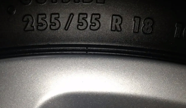 奥迪Q7轮胎胎压多少 胎压多少合适(2.3-2.5bar)