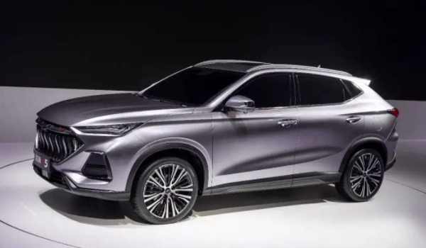长安欧尚X5PLU车辆尺寸 尺寸长度4540毫米（5门5座的平开门SUV）
