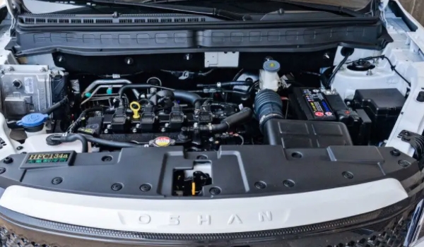 长安欧尚科赛PRO是几缸发动机 车辆采用的是四缸发动机（1.5和2.0升）
