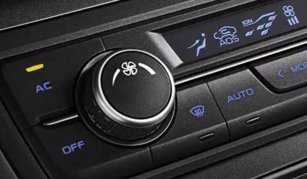 车辆空调AC是什么意思 打开车辆制冷系统（带来舒适的乘车感受）