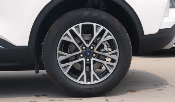 长安福特锐际轮胎型号数据是什么 轮胎型号225/65R17，225/60R18，225/55R19