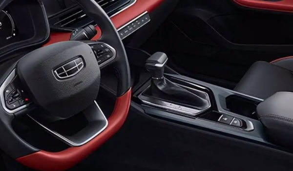 吉利汽车帝豪S有几种驾驶模式 三种驾驶模式（可随意选择）