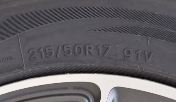吉利汽车远景X6轮胎型号是什么 型号是225/60R18（只有一款型号）