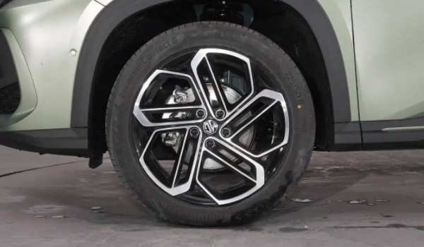 上汽集团MGONE是什么轮胎品牌 轮胎品牌是马牌（运动型轮胎）