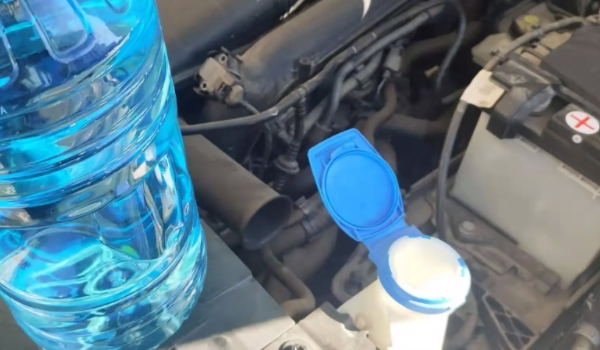 奇瑞汽车瑞虎5X需要加入玻璃水吗 需要加入玻璃水（定期进行更换）