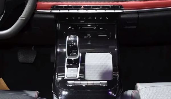 奇瑞汽车瑞虎7有几种驾驶模式 三种驾驶模式（切换非常方便）
