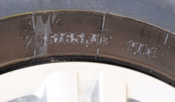 MU-X牧游侠轮胎型号是什么 轮胎型号255/60R18和255/65R17（两个类型）