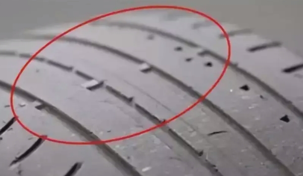 胎压显示的作用是什么 有效显示出轮胎胎压（辅助车辆安全行驶）