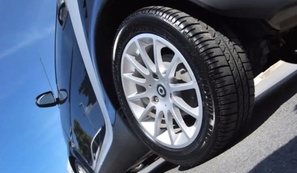 怎么改装轮胎属于合法 注意轮胎尺寸型号（随意更换品牌）