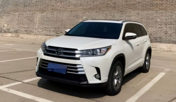丰田油电混合7座车型推荐suv 两款车型推荐购买使用（低速时使用电力）