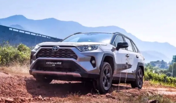 RAV4荣放的变速箱使用注意事项 停车后换挡（注意好保养）