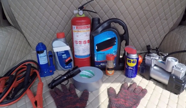车辆上常备的物品是什么 必备物品有很多（用途是比较大的）