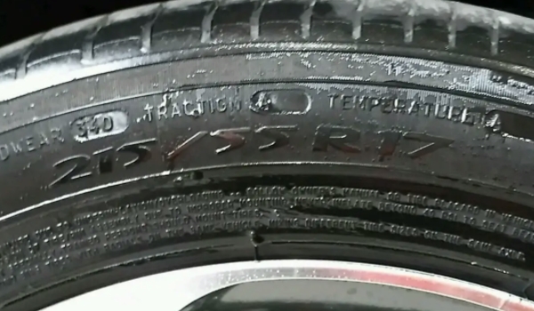 缤智轮胎型号是什么 轮胎型号是215/55R17，215/60R17，225/50R18（更换时需要注意）