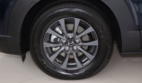 马自达CX-30轮胎如何进行选择 要选择原厂型号和品牌轮胎使用
