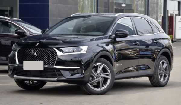 DS7的刹车系统的保养 定期检查刹车油使用情况（保证安全）