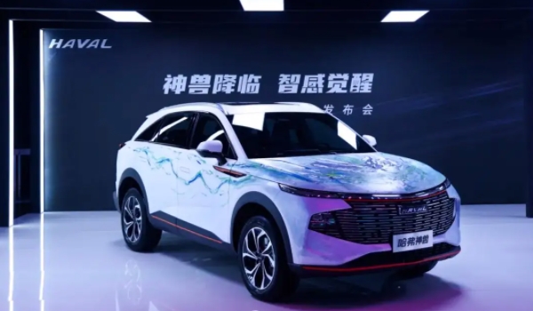 哈弗神兽发动机的保养 定期更换发动机机油（延长使用寿命）