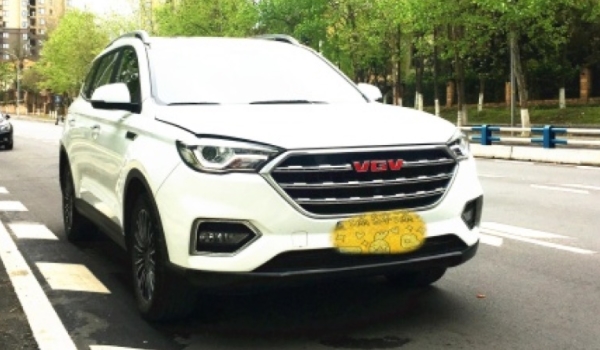 VGV U70的油箱盖怎么打开 通过开关来打开（非常方便）