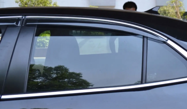 晴雨挡什么时候使用 一年四季都可以使用（需要后期购买）