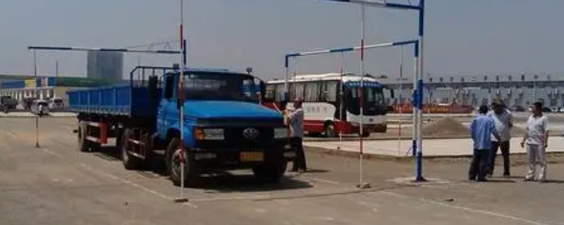 a2可以驾驶轻型牵引挂车吗