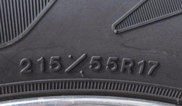 轮胎型号在什么位置 车辆轮胎的胎壁上面（更换的时候需要多做注意）