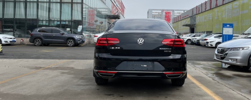 迈腾330tsi是1.8t还是2.0t