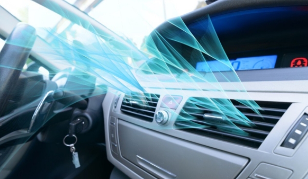 如何降低车内的温度 车辆粘贴玻璃膜（使用空调系统）