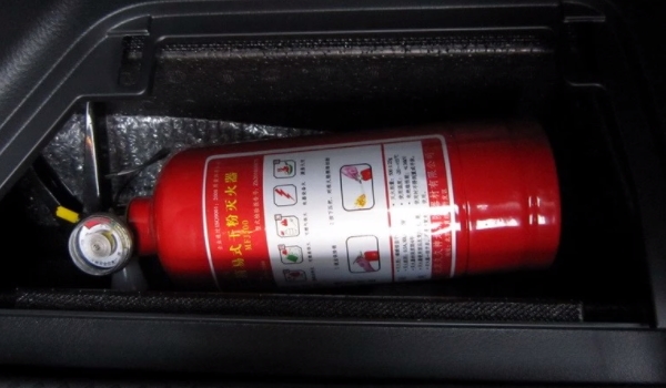 灭火器使用的注意事项 注意好灭火器的使用时间（避免造成失效的情况）