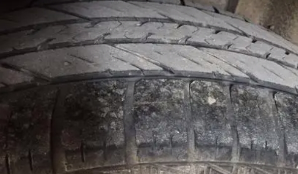 轮胎磨损程度如何检测 通过仪器来检验（注意好更换）