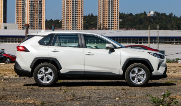 RAV4荣放轮胎型号的作用 替换轮胎时参考使用（效果很不错）