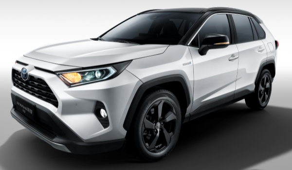 RAV4荣放是几缸的发动机 使用的是四缸的发动机（两款排量可以选择）