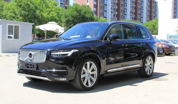 沃尔沃XC90的玻璃水更换时间 秋季结束后更换（避免造成冰冻）